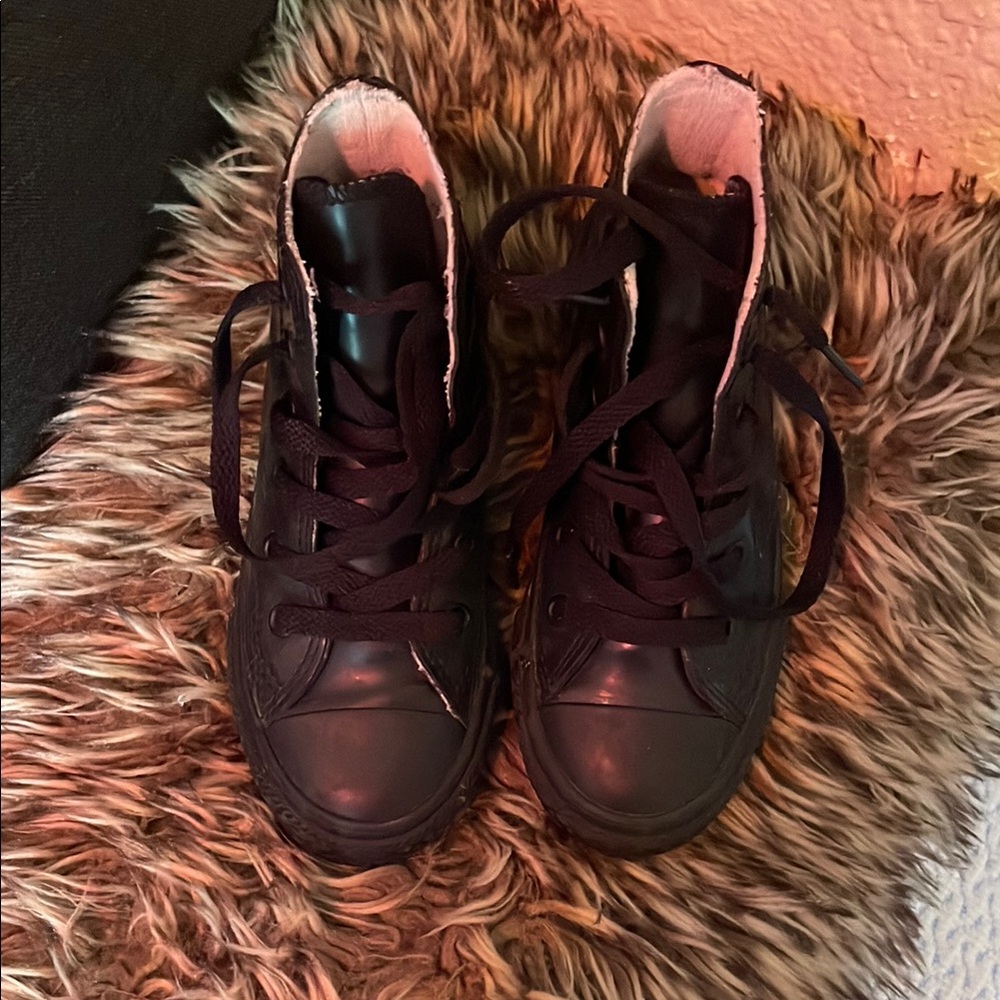 Converse Black High-Top Sneakers Classic Style